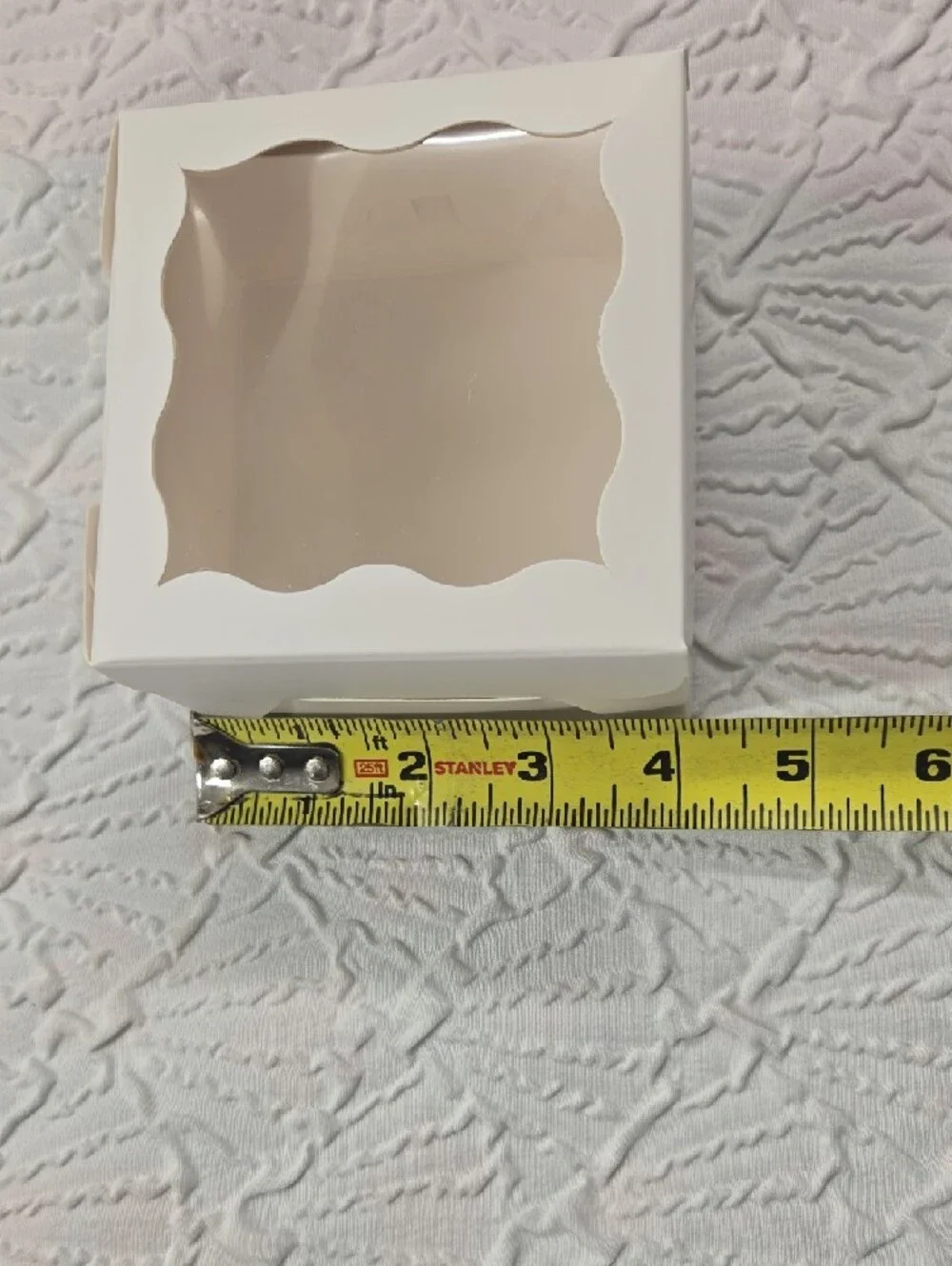 White Scalloped Window Favor Boxes - 50 Pack 4x4x2